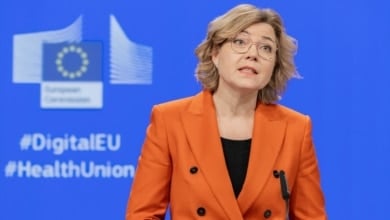 Bruselas avisa del "riesgo de injerencia extranjera" por el contrato del Gobierno con Huawei