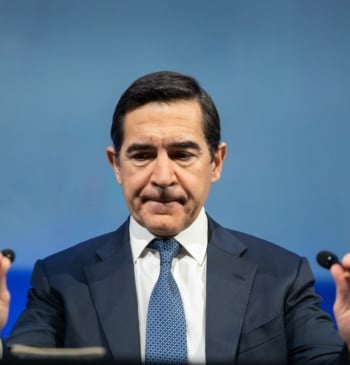 BBVA se guarda las cifras del ajuste de plantilla pero avisa de [...]