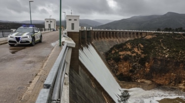 La alerta roja por lluvias extremas en Valencia se mantendrá hasta la medianoche de hoy