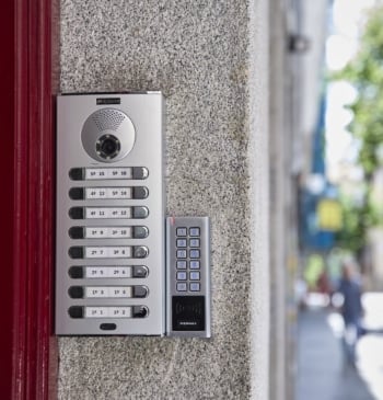 Multa de 205.949 euros por cambiar sin permiso a uso turístico una [...]