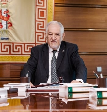 El Supremo rechaza una querella contra Pumpido por no abstenerse en el [...]