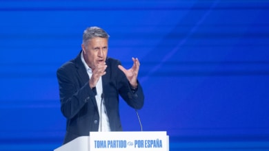 El pacto por la lengua de García Albiol en Badalona, acogido con malestar por el PP catalán