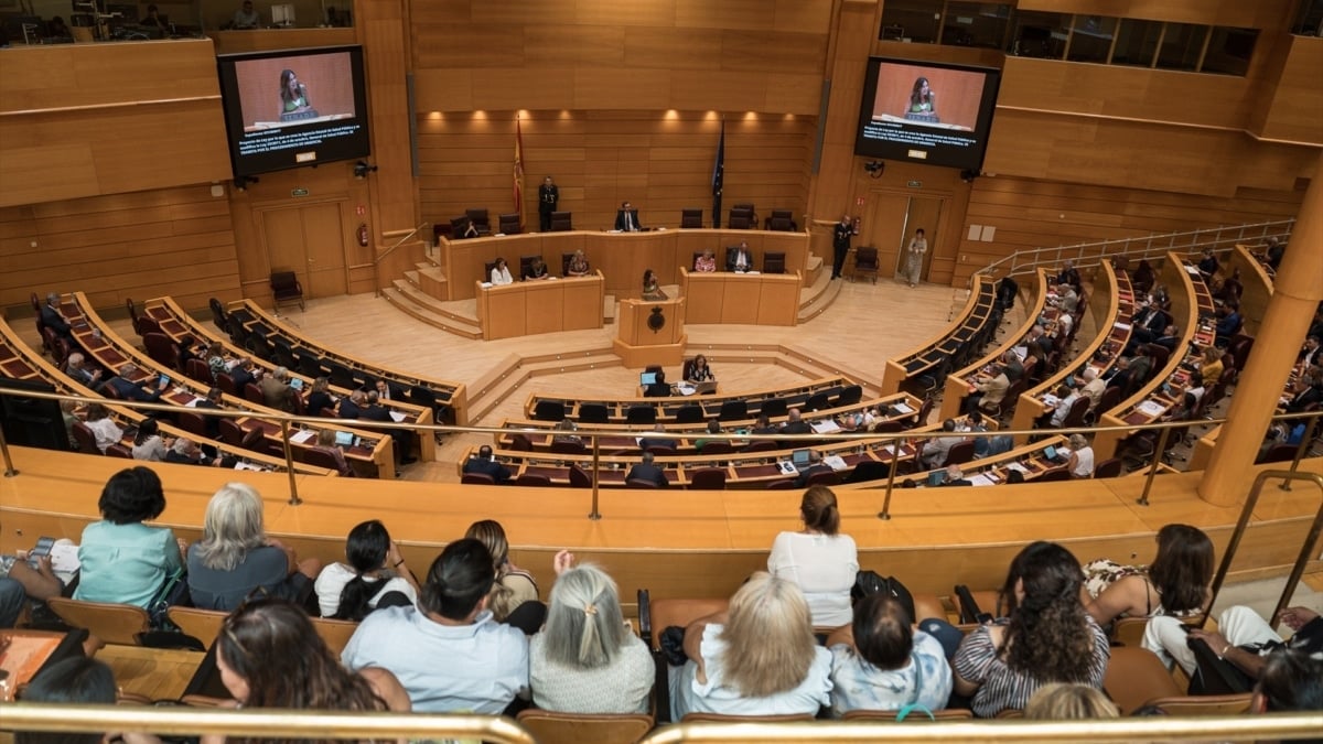 La realidad paralela de los políticos: más de la mitad de los senadores acumula varias casas mientras gran parte de los españoles no puede acceder a una vivienda