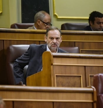 Las mujeres de Ábalos: quién es quién en el laberinto judicial que [...]