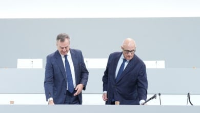 El consejero díscolo del Sabadell se desmarca de Oliu y acudirá a la opa de BBVA