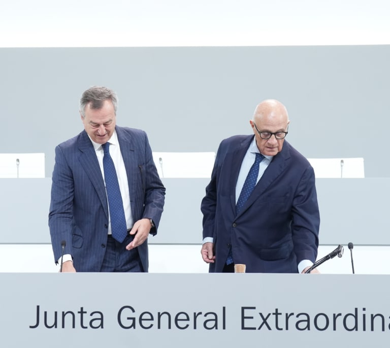 El consejero díscolo del Sabadell se desmarca de Oliu y acudirá a la opa de BBVA