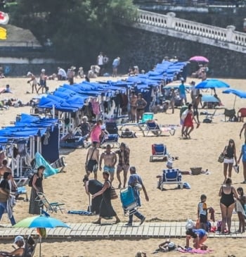 España marca récord de turistas hasta julio con su gasto en máximos