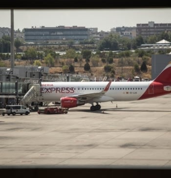 Los aeropuertos españoles baten un nuevo récord con más de 320 millones [...]