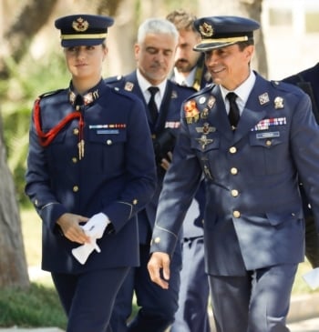 Leonor ingresa en la Academia del Aire para iniciar su último año [...]