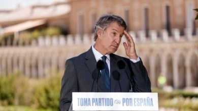 Feijóo gira a la derecha