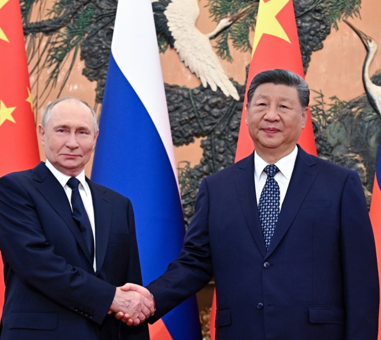 Rusia firma con China un acuerdo para venderle más gas a través de un nuevo gasoducto