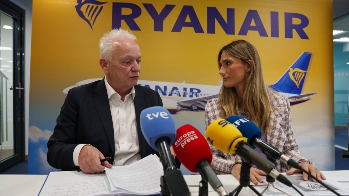 Ryanair amenaza con recortar otro millón de plazas el próximo verano si Aena no baja las tasas