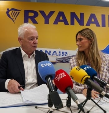 Ryanair amenaza con recortar otro millón de plazas el próximo verano si [...]