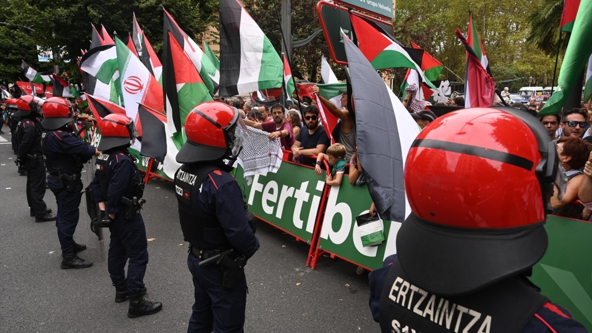 Pradales carga contra Bildu por "jalear" las protestas de la Vuelta a España