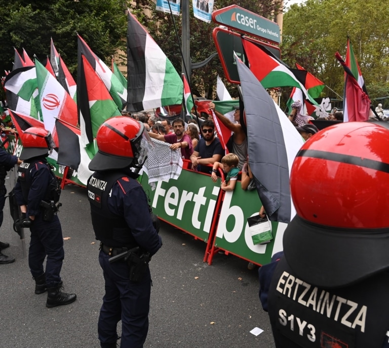 Pradales carga contra Bildu por "jalear" las protestas de la Vuelta a España