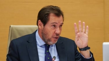 Puente, a la carga contra Ryanair: "Seguirá ganando viajeros pero no con el chantaje al Gobierno"