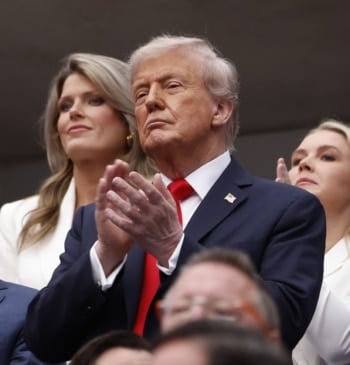 Trump asegura que ha atacado una tercera embarcación proveniente de Venezuela