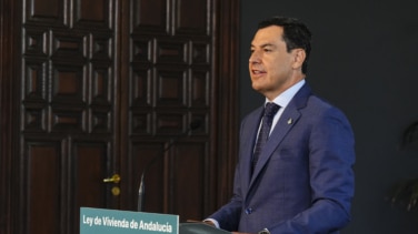 Juanma Moreno arranca precampaña con Feijóo bajo la (alargada) sombra del crecimiento de Vox