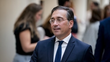 Albares dice que España "tiene todo el derecho" a reconocer sus lenguas oficiales en Europa