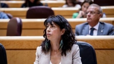 Encuesta: ¿Cree que debería dimitir la ministra de Igualdad por el escándalo de las pulseras?