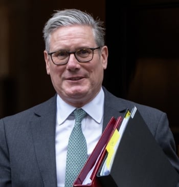 Starmer destituye a su embajador en EEUU por sus vínculos con Epstein