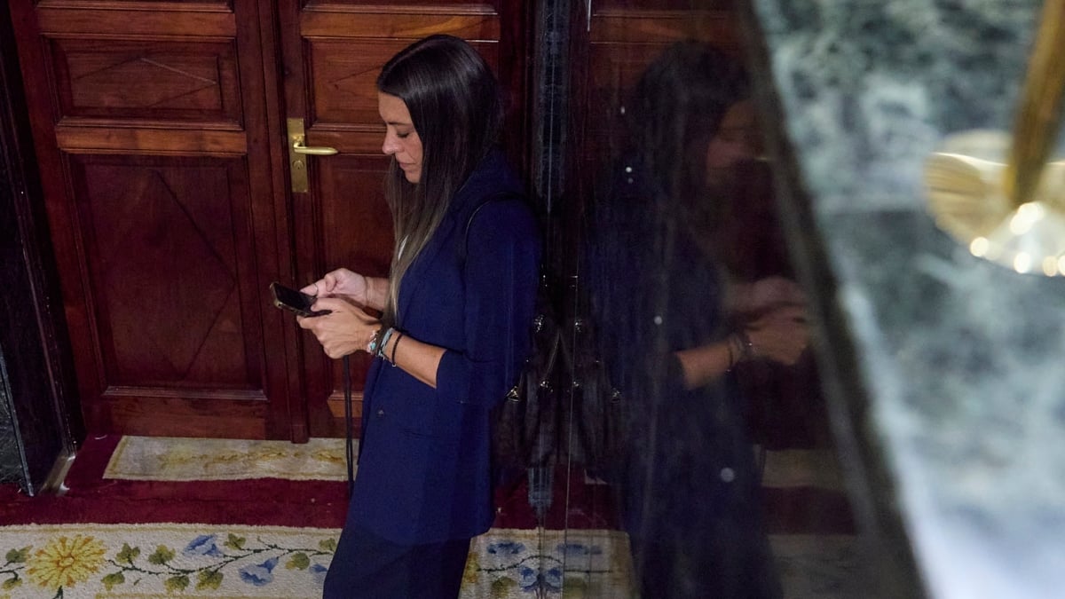 (Foto de ARCHIVO) La portavoz de Junts en el Congreso, Miriam Nogueras, durante un pleno en el Congreso de los Diputados, a 10 de septiembre de 2025, en Madrid (España). El Pleno del Congreso debate y vota las enmiendas de totalidad que PP, Vox y Junts han presentado para devolver al Gobierno el proyecto de reducción de la jornada laboral a 37,5 horas, formaciones que suman una mayoría absoluta más que suficiente para tumbar la norma. Jesús Hellín / Europa Press 10/9/2025