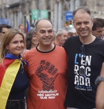 El dinero de los catalanes para los perros de compañía andaluces y [...]