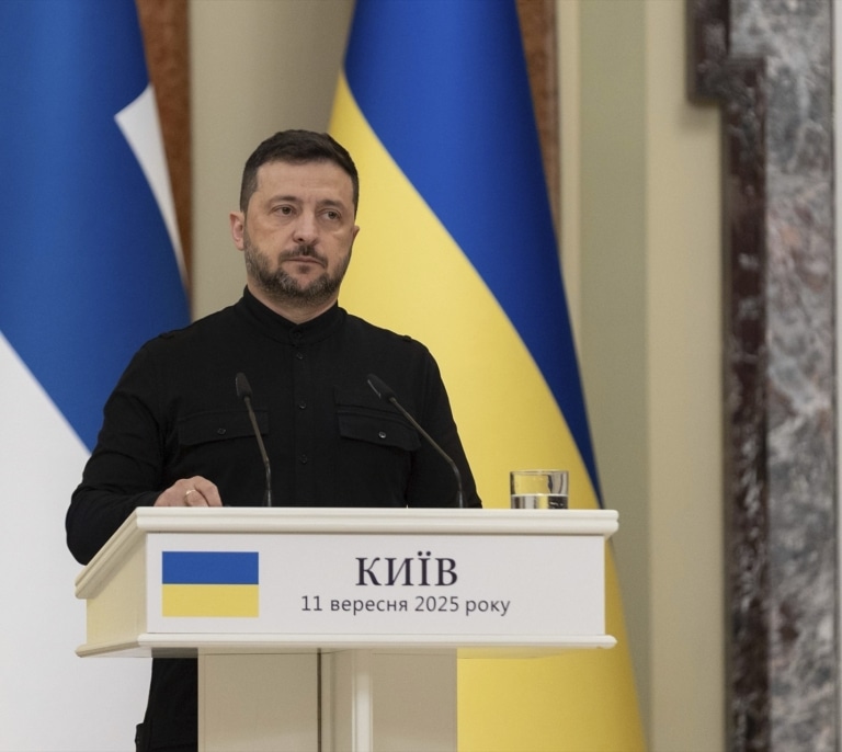 Zelenski denuncia ataques rusos esta semana con mas de 2.780 de drones y bombas guiadas