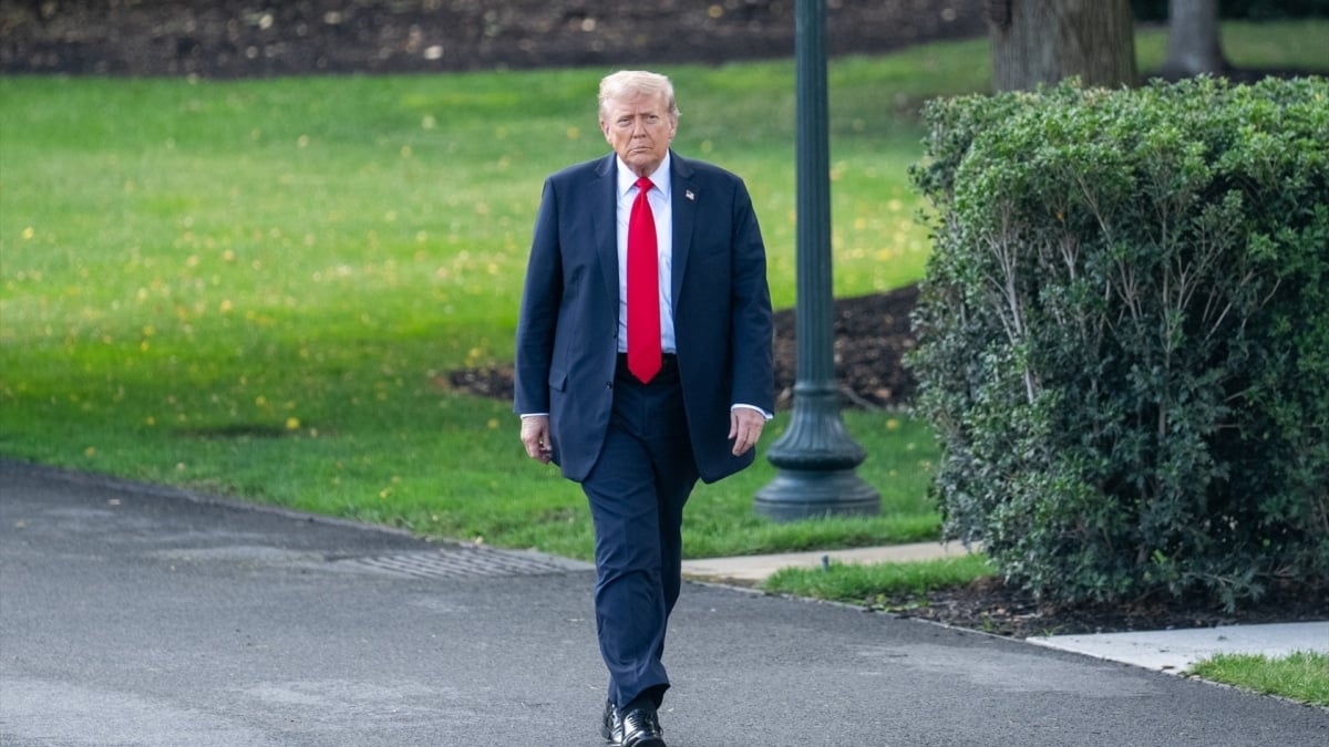 Donald Trump ataca una segunda embarcación con tres presuntos narcotraficantes venezolanos