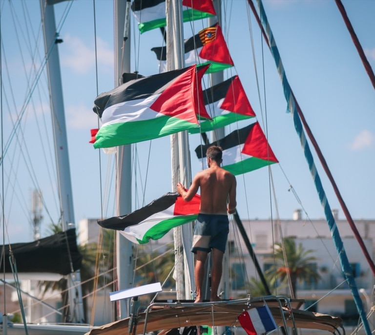 Israel se prepara para interceptar a la flotilla hacia Gaza y hundir sus barcos