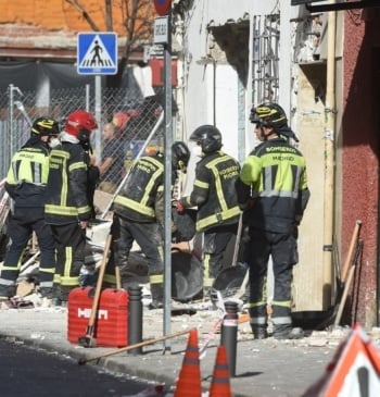 Encuentran una segunda víctima entre los escombros de la explosión de Vallecas