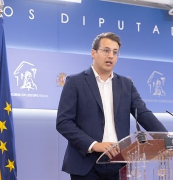 Un diputado de Sumar se desmarca del grupo e insta a Sánchez [...]