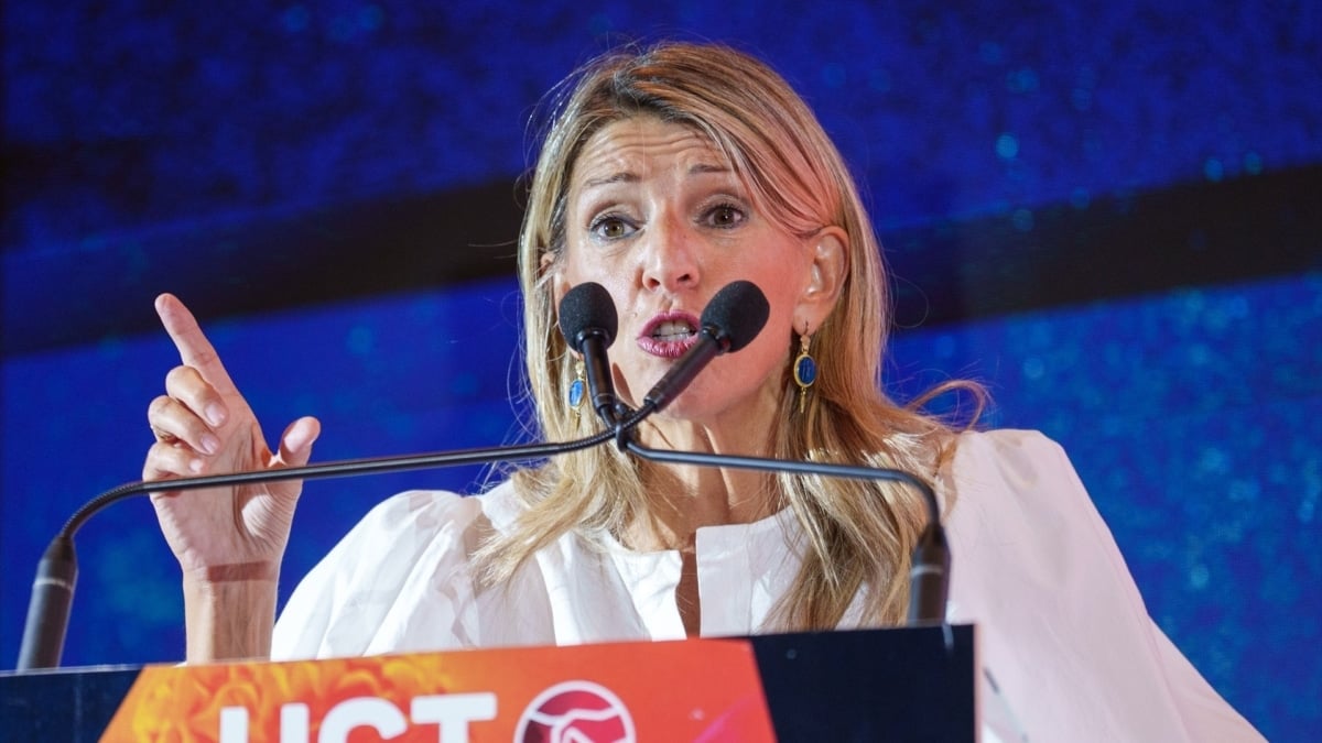 Yolanda Díaz reta a los empresarios: acelera el registro horario y convoca a los expertos para subir el SMI
