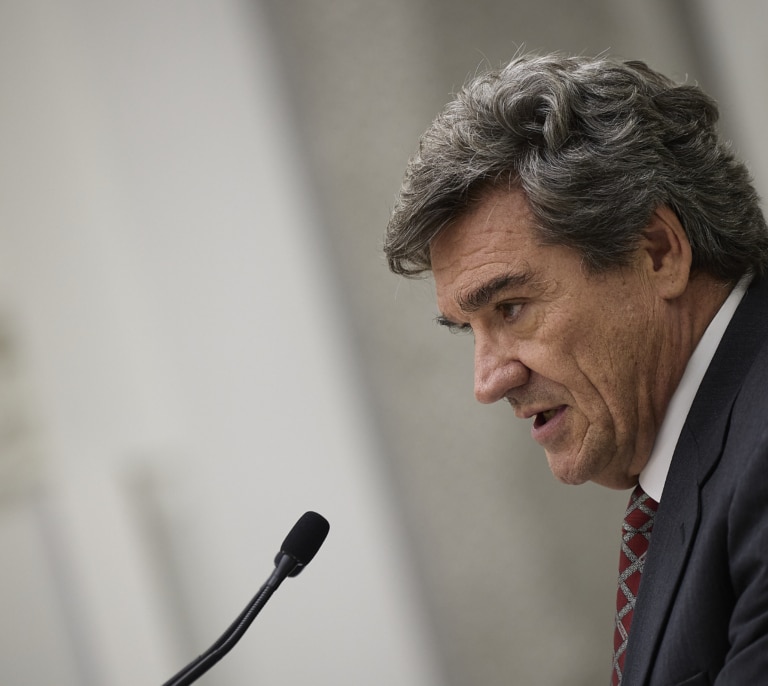 Las jubilaciones anticipadas voluntarias siguen en niveles previos a la reforma de Escrivá