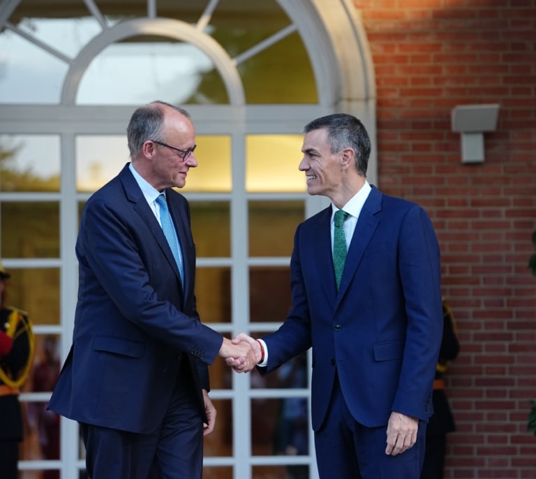 Merz da largas a Sánchez sobre el catalán en la UE, pero confía en la IA para traducir más lenguas en el futuro