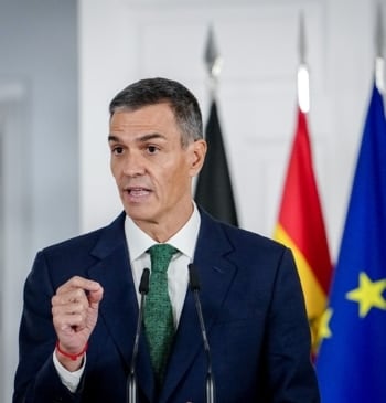 Sánchez anuncia el envío de un buque de la Armada para proteger [...]