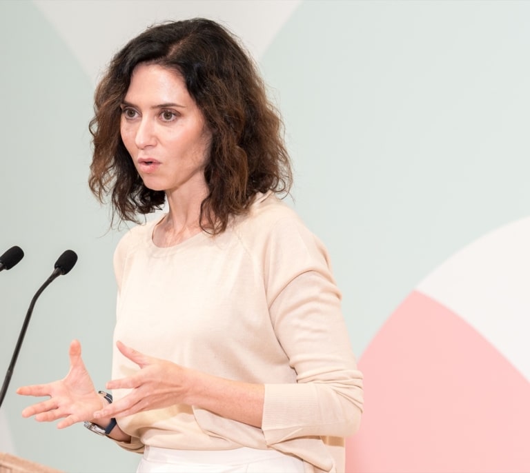 Nuevo choque PP-PNV: Pradales culpa a Ayuso, tras acusarle de haberla amenazado, de "banalizar" a ETA