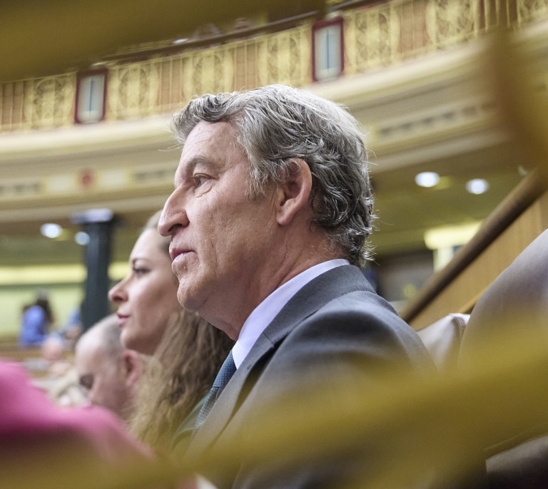 Feijóo denuncia una pinza de PSOE y Vox: "Abascal coincide directa o indirectamente con Sánchez"