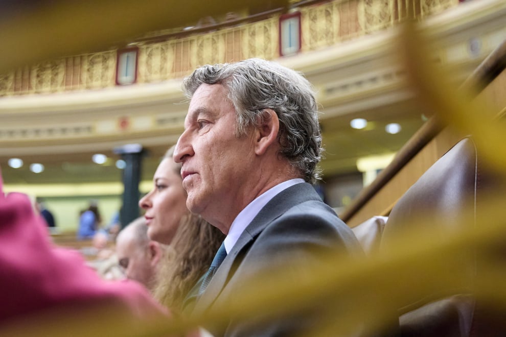 El presidente del PP, Alberto Núñez Feijóo, durante una sesión de control al Gobierno