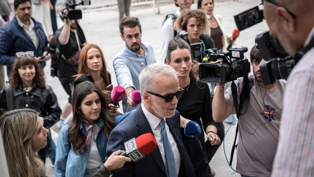 El abogado de Begoña Gómez, Antonio Camacho, a su llegada a declarar ante el juez Peinado por el ‘caso Begoña Gómez’, en los Juzgados de Plaza de Castilla, a 27 de septiembre de 2025, en Madrid (España)