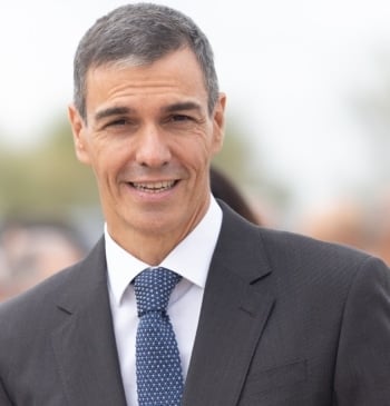 Sánchez tiende la mano a "todas" las administraciones y empresas para que [...]