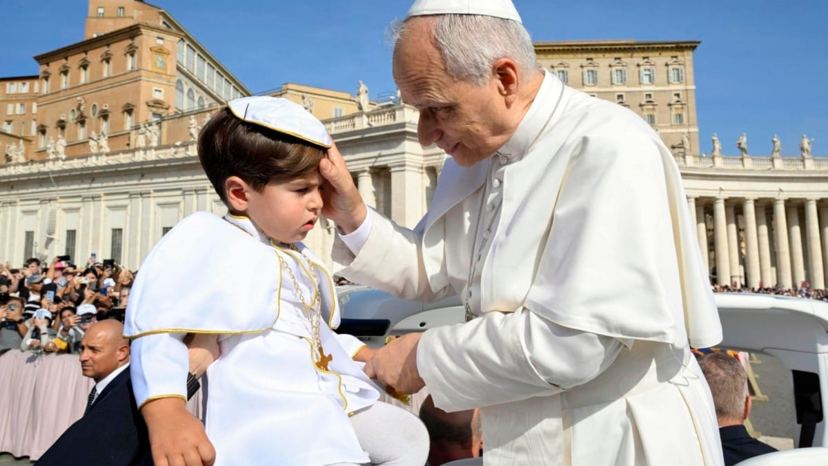 León XIV no cambiará la doctrina de la Iglesia sobre matrimonio gay y sacerdocio femenino: "Hay una obsesión occidental por la sexualidad"