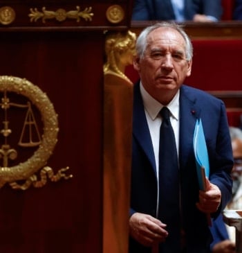 Bayrou pierde la confianza de la Asamblea Nacional y obliga a Macron [...]