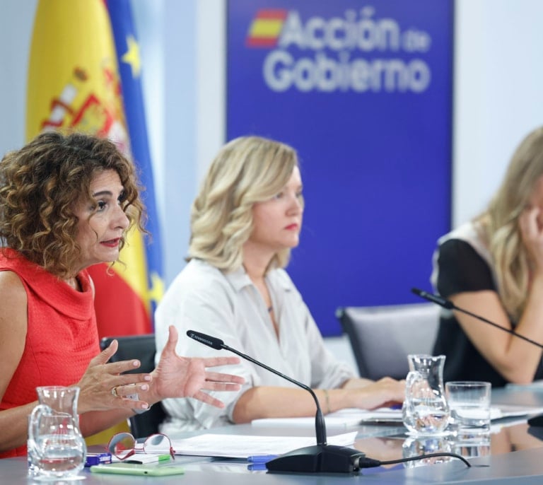 El Gobierno activa la maquinaria de los Presupuestos y encara un arranque parlamentario con curvas