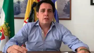 El PP exige la dimisión de su alcalde en Torremejía tras agredir a dos vecinos