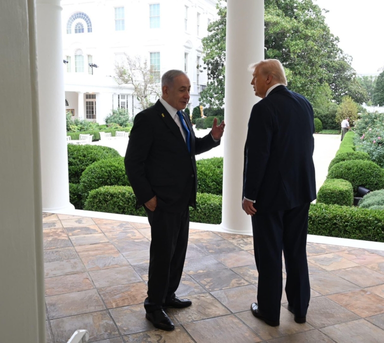 Netanyahu desafía a Trump y dice que no aceptará un Estado palestino pese a estar incluido en el acuerdo