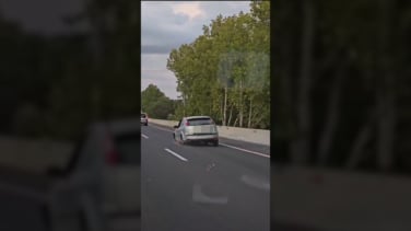 Una mujer circula sin dos de las ruedas de su coche durante 14 kilómetros tras sufrir un reventón