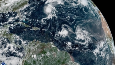 El huracán Gabrielle se está transformando en un ciclón extratropical y amenaza España