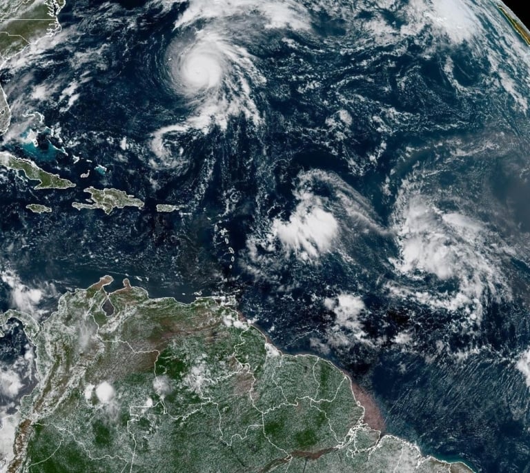 El huracán Gabrielle se está transformando en un ciclón extratropical y amenaza España