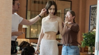 Lily Collins y otras celebridades que encienden las alarmas por sus sorprendes cambios físicos: ¿cirugía, trastornos o medicamentos?